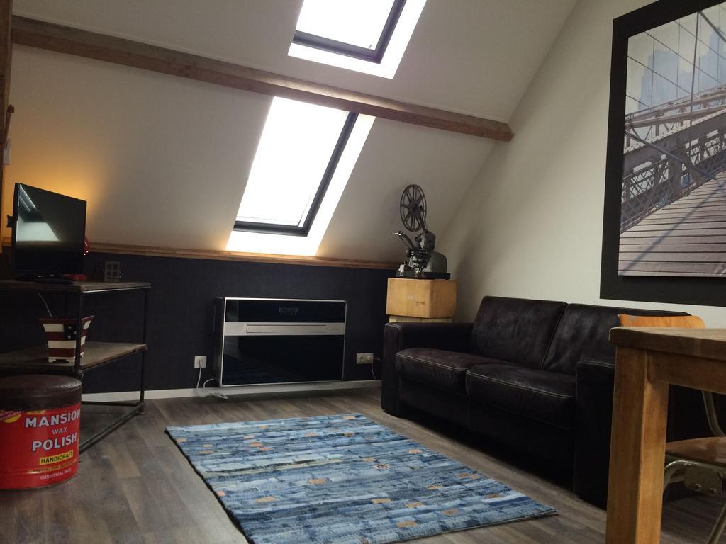 De Weegbrug Hotel IJzendijke Bagian luar foto