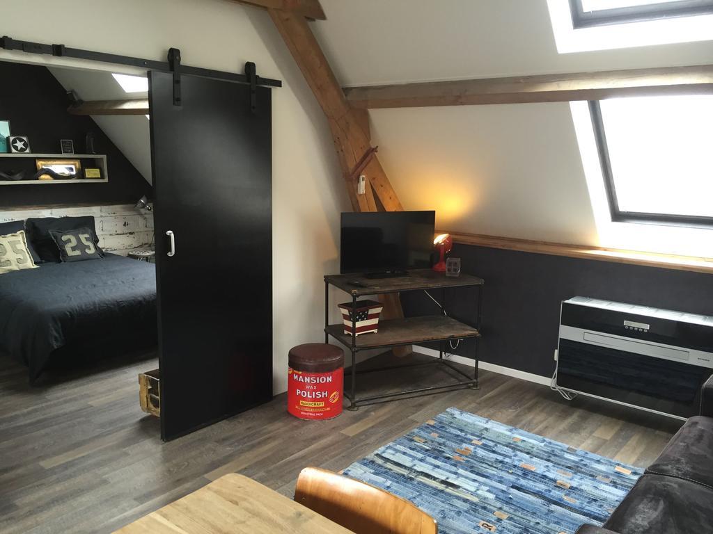De Weegbrug Hotel IJzendijke Bagian luar foto